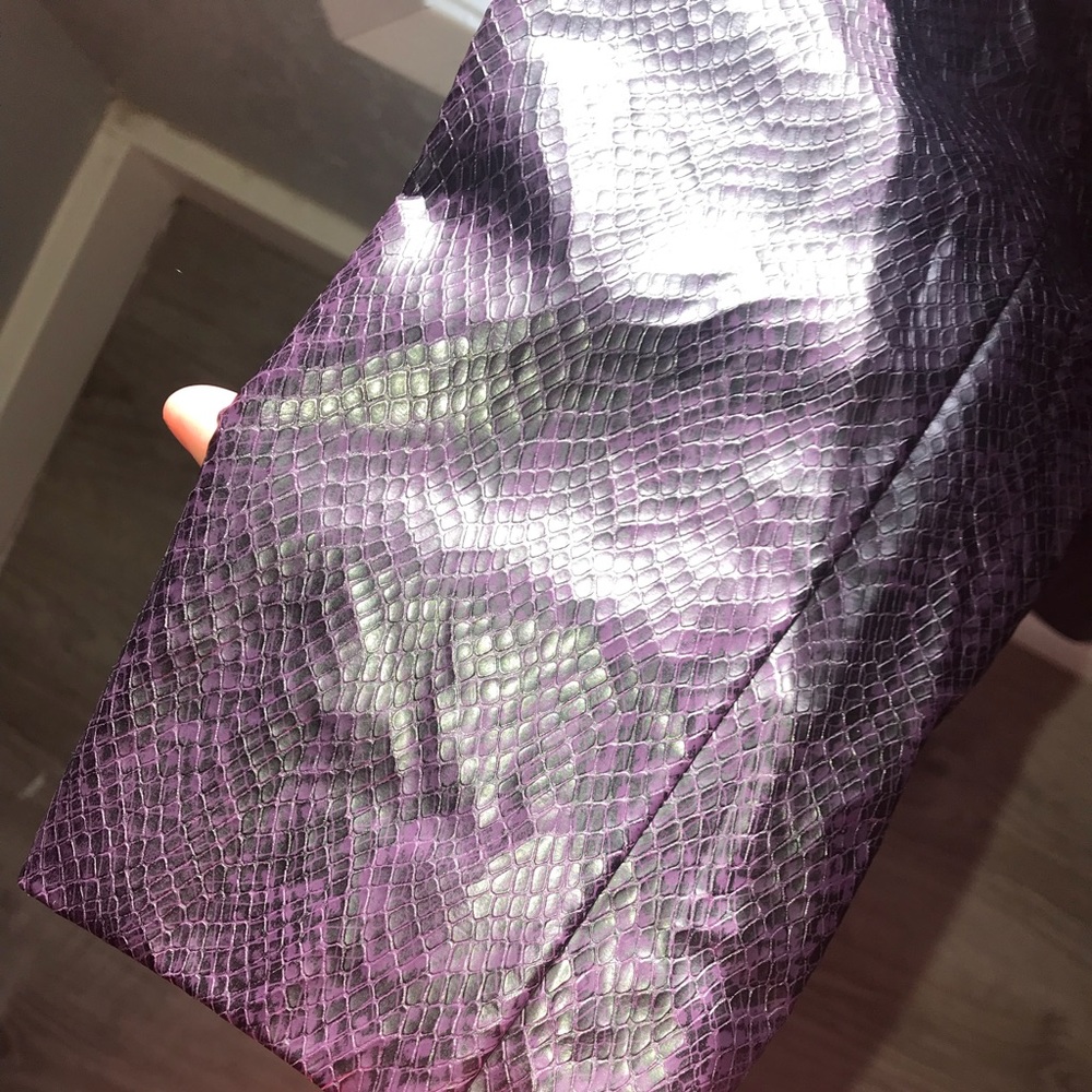 Beautiful jacket - Picture 2 of 3